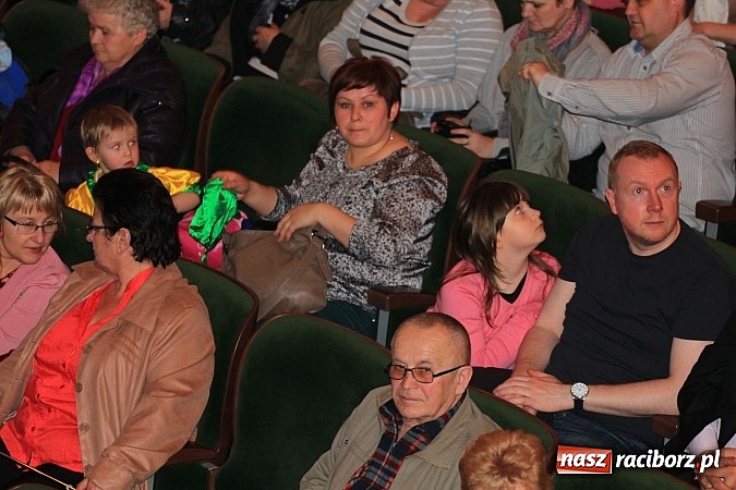 Zdjęcie w galerii na portalu naszraciborz.pl: Zespoły taneczne wystąpiły dla Ksawiera wiadomości z regionu