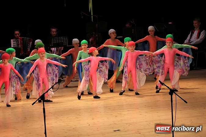 Zdjęcie w galerii na portalu naszraciborz.pl: Zespoły taneczne wystąpiły dla Ksawiera wiadomości z regionu