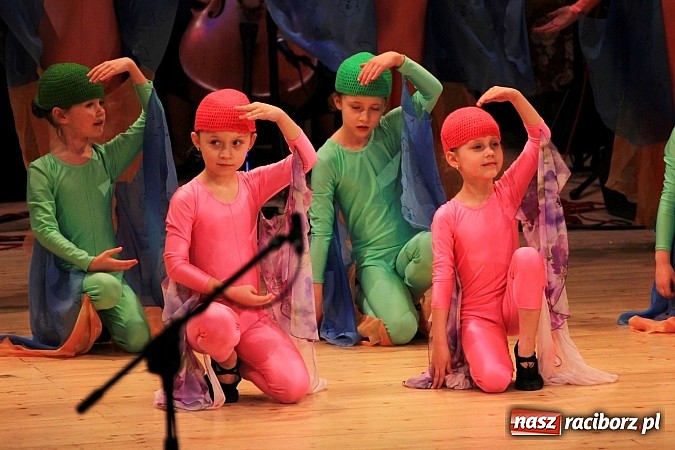 Zdjęcie w galerii na portalu naszraciborz.pl: Zespoły taneczne wystąpiły dla Ksawiera wiadomości z regionu