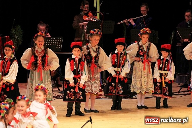 Zdjęcie w galerii na portalu naszraciborz.pl: Zespoły taneczne wystąpiły dla Ksawiera wiadomości z regionu