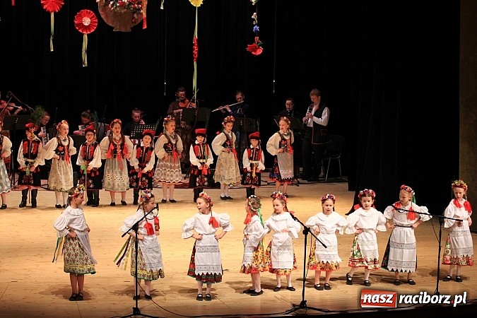Zdjęcie w galerii na portalu naszraciborz.pl: Zespoły taneczne wystąpiły dla Ksawiera wiadomości z regionu
