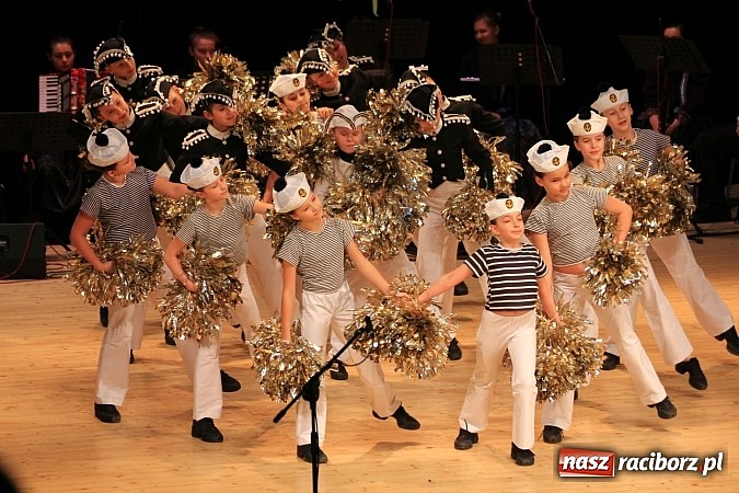 Zdjęcie w galerii na portalu naszraciborz.pl: Zespoły taneczne wystąpiły dla Ksawiera wiadomości z regionu