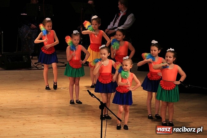 Zdjęcie w galerii na portalu naszraciborz.pl: Zespoły taneczne wystąpiły dla Ksawiera wiadomości z regionu