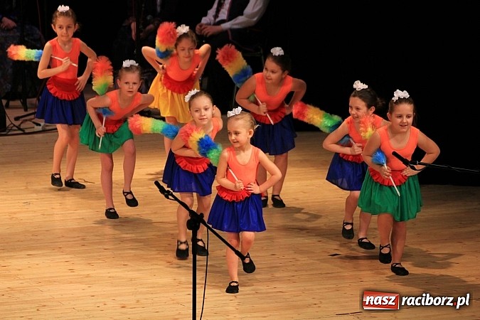 Zdjęcie w galerii na portalu naszraciborz.pl: Zespoły taneczne wystąpiły dla Ksawiera wiadomości z regionu