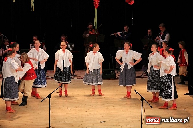 Zdjęcie w galerii na portalu naszraciborz.pl: Zespoły taneczne wystąpiły dla Ksawiera wiadomości z regionu