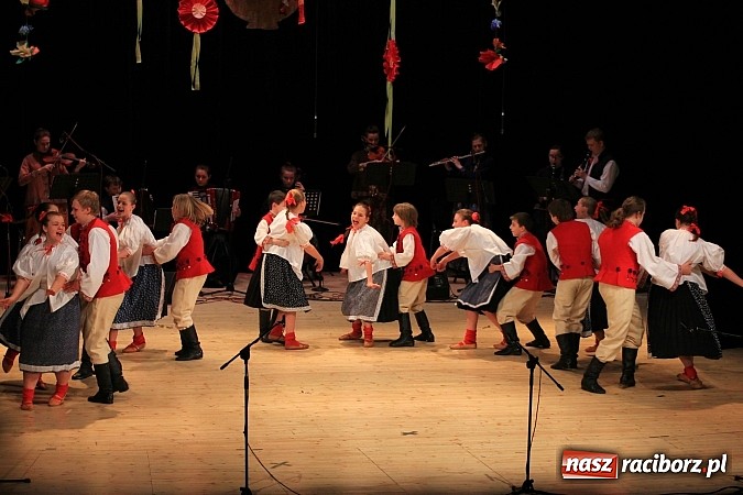 Zdjęcie w galerii na portalu naszraciborz.pl: Zespoły taneczne wystąpiły dla Ksawiera wiadomości z regionu