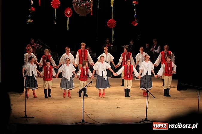 Zdjęcie w galerii na portalu naszraciborz.pl: Zespoły taneczne wystąpiły dla Ksawiera wiadomości z regionu