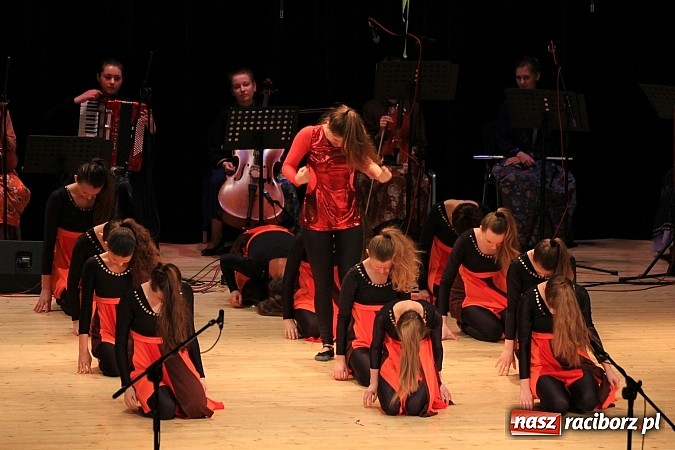 Zdjęcie w galerii na portalu naszraciborz.pl: Zespoły taneczne wystąpiły dla Ksawiera wiadomości z regionu