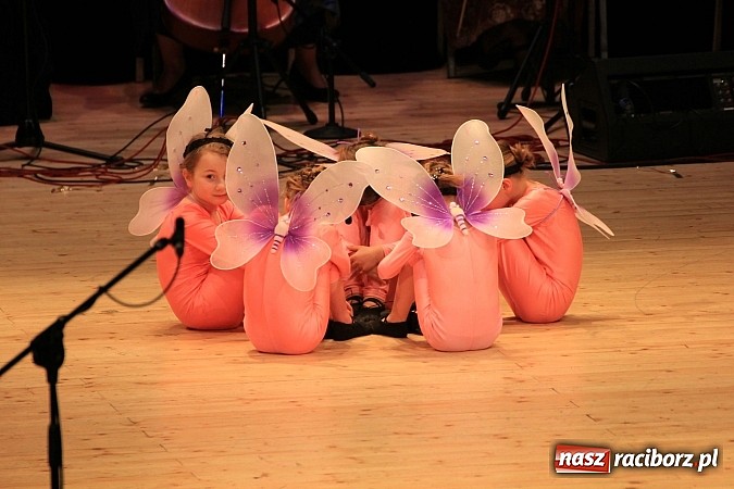 Zdjęcie w galerii na portalu naszraciborz.pl: Zespoły taneczne wystąpiły dla Ksawiera wiadomości z regionu