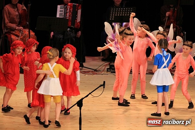 Zdjęcie w galerii na portalu naszraciborz.pl: Zespoły taneczne wystąpiły dla Ksawiera wiadomości z regionu