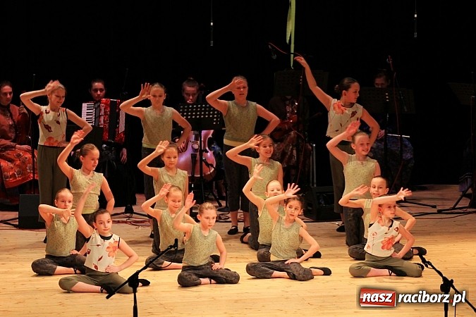Zdjęcie w galerii na portalu naszraciborz.pl: Zespoły taneczne wystąpiły dla Ksawiera wiadomości z regionu
