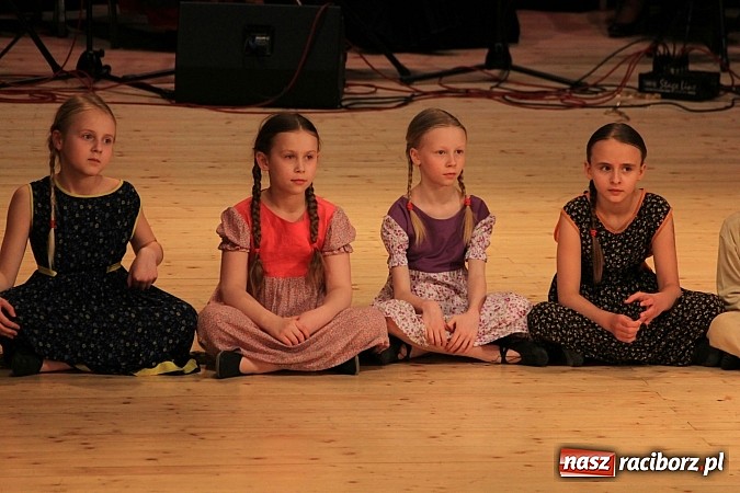 Zdjęcie w galerii na portalu naszraciborz.pl: Zespoły taneczne wystąpiły dla Ksawiera wiadomości z regionu