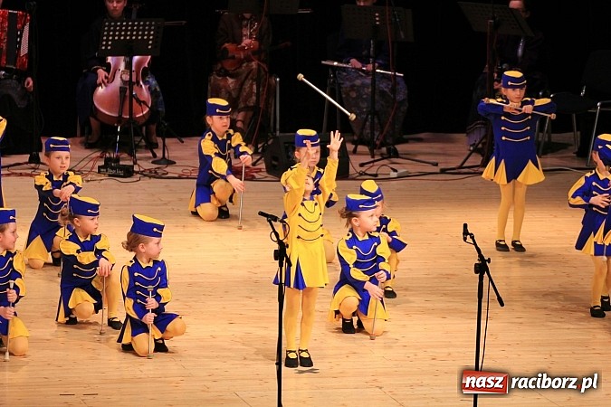 Zdjęcie w galerii na portalu naszraciborz.pl: Zespoły taneczne wystąpiły dla Ksawiera wiadomości z regionu