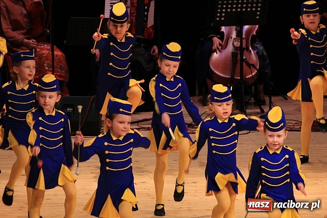 Zdjęcie w galerii na portalu naszraciborz.pl: Zespoły taneczne wystąpiły dla Ksawiera wiadomości z regionu