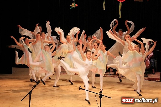 Zdjęcie w galerii na portalu naszraciborz.pl: Zespoły taneczne wystąpiły dla Ksawiera wiadomości z regionu