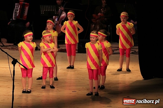 Zdjęcie w galerii na portalu naszraciborz.pl: Zespoły taneczne wystąpiły dla Ksawiera wiadomości z regionu