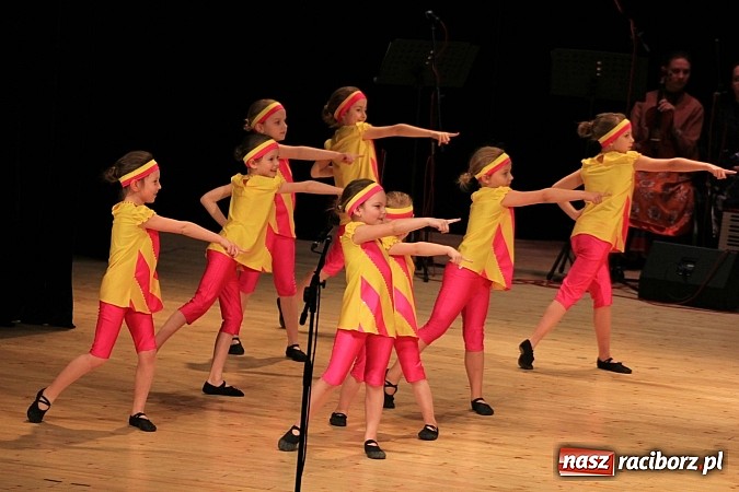 Zdjęcie w galerii na portalu naszraciborz.pl: Zespoły taneczne wystąpiły dla Ksawiera wiadomości z regionu