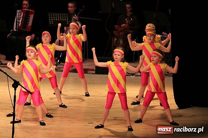 Zdjęcie w galerii na portalu naszraciborz.pl: Zespoły taneczne wystąpiły dla Ksawiera wiadomości z regionu