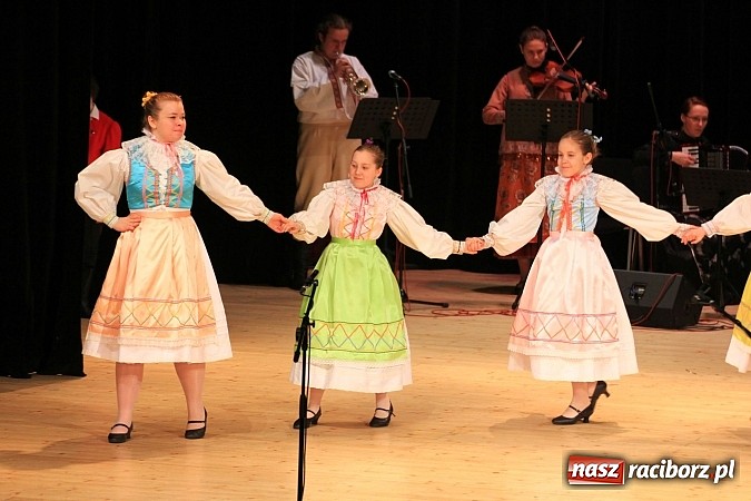 Zdjęcie w galerii na portalu naszraciborz.pl: Zespoły taneczne wystąpiły dla Ksawiera wiadomości z regionu