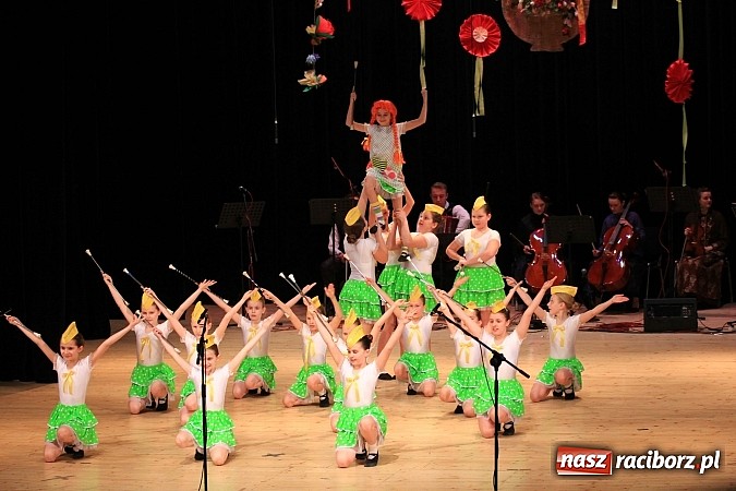Zdjęcie w galerii na portalu naszraciborz.pl: Zespoły taneczne wystąpiły dla Ksawiera wiadomości z regionu
