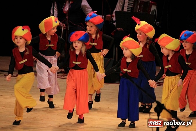 Zdjęcie w galerii na portalu naszraciborz.pl: Zespoły taneczne wystąpiły dla Ksawiera wiadomości z regionu
