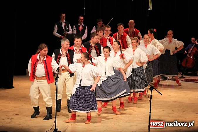 Zdjęcie w galerii na portalu naszraciborz.pl: Zespoły taneczne wystąpiły dla Ksawiera wiadomości z regionu