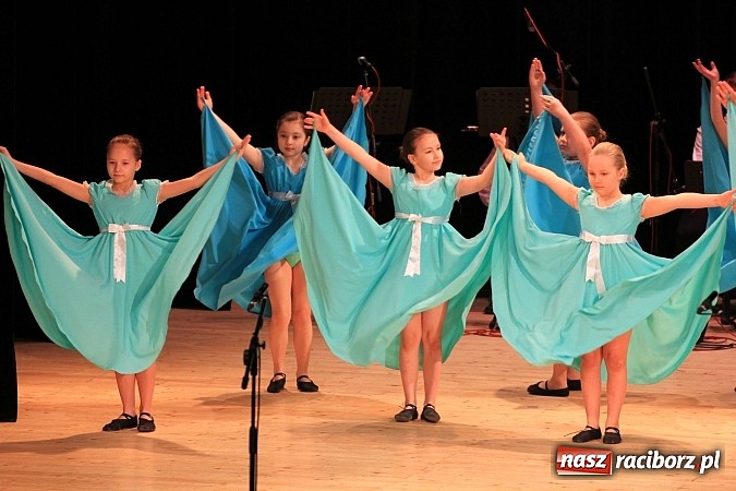 Zdjęcie w galerii na portalu naszraciborz.pl: Zespoły taneczne wystąpiły dla Ksawiera wiadomości z regionu