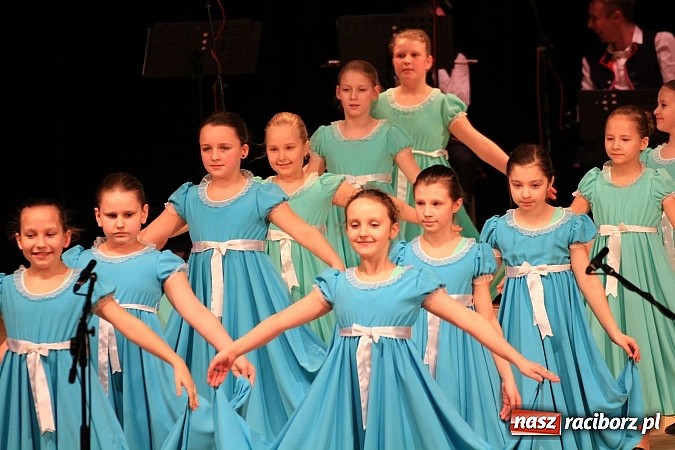 Zdjęcie w galerii na portalu naszraciborz.pl: Zespoły taneczne wystąpiły dla Ksawiera wiadomości z regionu