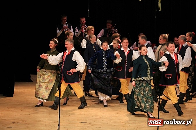 Zdjęcie w galerii na portalu naszraciborz.pl: Zespoły taneczne wystąpiły dla Ksawiera wiadomości z regionu