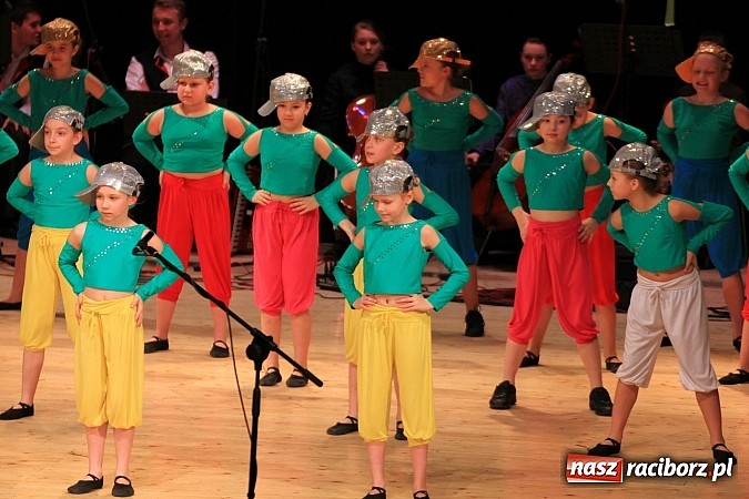 Zdjęcie w galerii na portalu naszraciborz.pl: Zespoły taneczne wystąpiły dla Ksawiera wiadomości z regionu