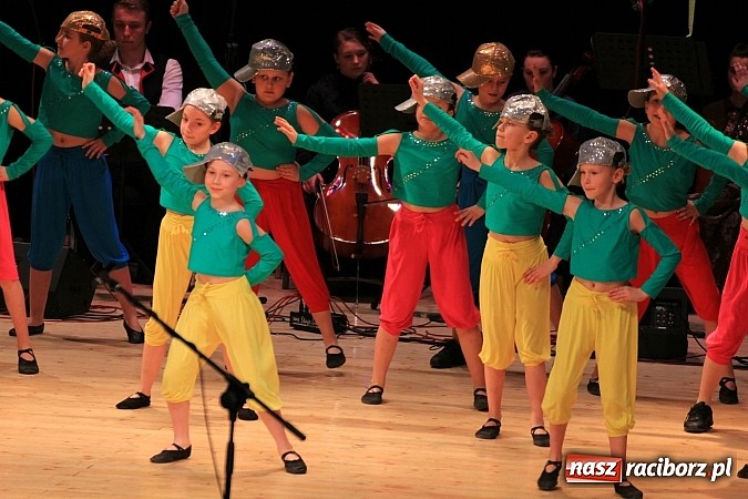 Zdjęcie w galerii na portalu naszraciborz.pl: Zespoły taneczne wystąpiły dla Ksawiera wiadomości z regionu