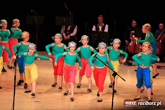Zdjęcie w galerii na portalu naszraciborz.pl: Zespoły taneczne wystąpiły dla Ksawiera wiadomości z regionu