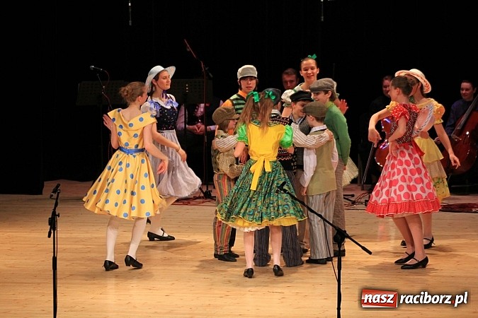 Zdjęcie w galerii na portalu naszraciborz.pl: Zespoły taneczne wystąpiły dla Ksawiera wiadomości z regionu