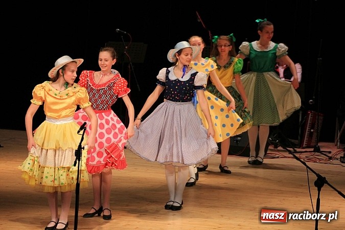 Zdjęcie w galerii na portalu naszraciborz.pl: Zespoły taneczne wystąpiły dla Ksawiera wiadomości z regionu