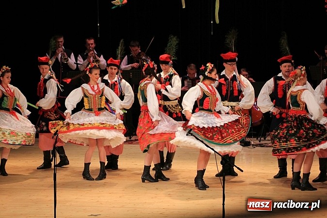 Zdjęcie w galerii na portalu naszraciborz.pl: Zespoły taneczne wystąpiły dla Ksawiera wiadomości z regionu