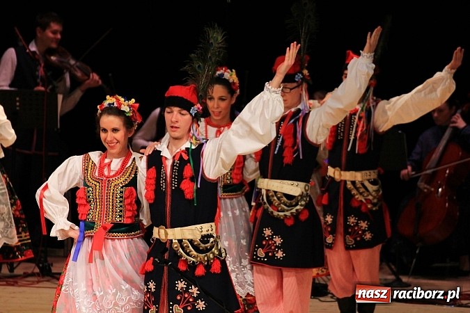 Zdjęcie w galerii na portalu naszraciborz.pl: Zespoły taneczne wystąpiły dla Ksawiera wiadomości z regionu