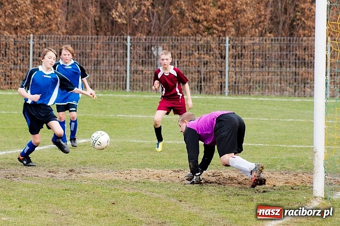 Zdjęcie w galerii na portalu naszraciborz.pl: Trzy gole kapitana nie pomogły Ocicom wiadomości z regionu