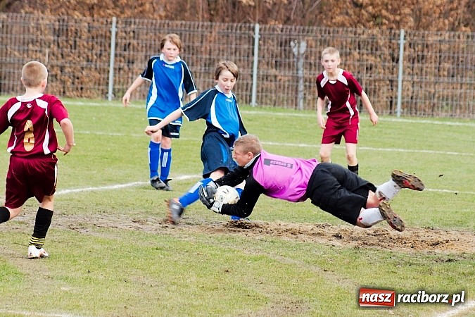 Zdjęcie w galerii na portalu naszraciborz.pl: Trzy gole kapitana nie pomogły Ocicom wiadomości z regionu
