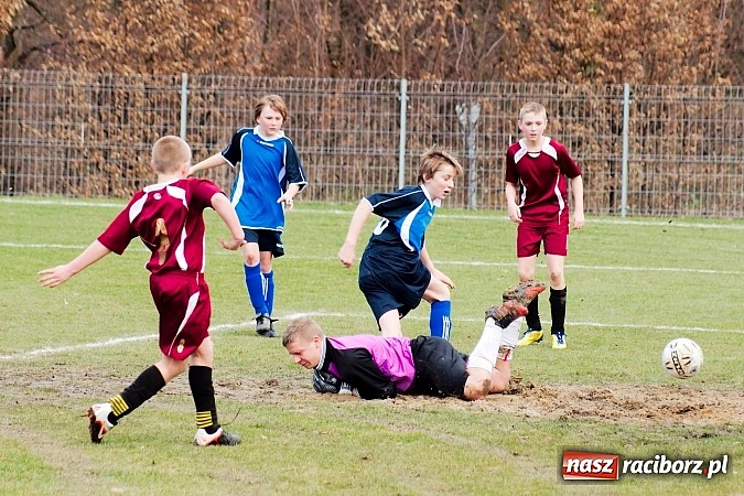 Zdjęcie w galerii na portalu naszraciborz.pl: Trzy gole kapitana nie pomogły Ocicom wiadomości z regionu