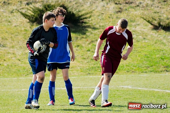 Zdjęcie w galerii na portalu naszraciborz.pl: Trzy gole kapitana nie pomogły Ocicom wiadomości z regionu