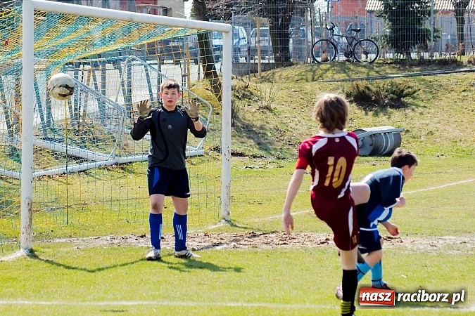 Zdjęcie w galerii na portalu naszraciborz.pl: Trzy gole kapitana nie pomogły Ocicom wiadomości z regionu