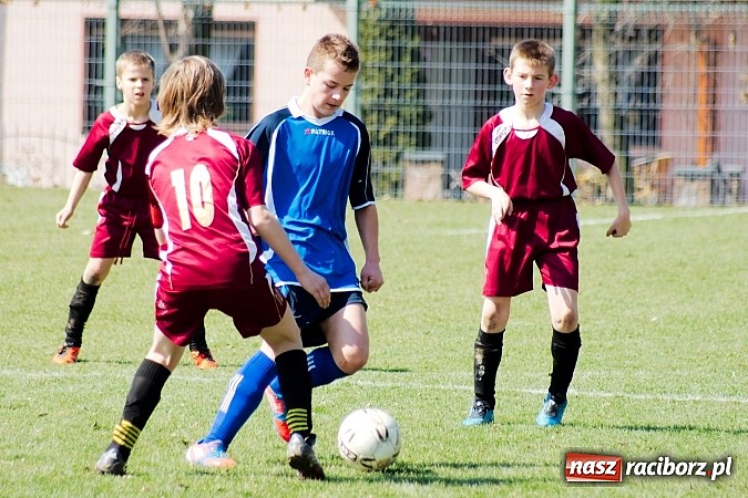Zdjęcie w galerii na portalu naszraciborz.pl: Trzy gole kapitana nie pomogły Ocicom wiadomości z regionu