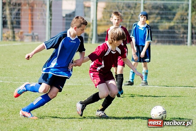 Zdjęcie w galerii na portalu naszraciborz.pl: Trzy gole kapitana nie pomogły Ocicom wiadomości z regionu