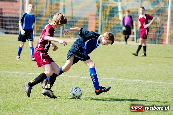 Zdjęcie w galerii na portalu naszraciborz.pl: Trzy gole kapitana nie pomogły Ocicom wiadomości z regionu