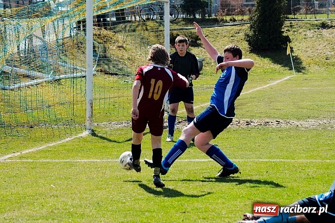 Zdjęcie w galerii na portalu naszraciborz.pl: Trzy gole kapitana nie pomogły Ocicom wiadomości z regionu