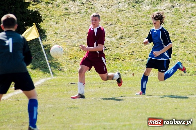 Zdjęcie w galerii na portalu naszraciborz.pl: Trzy gole kapitana nie pomogły Ocicom wiadomości z regionu