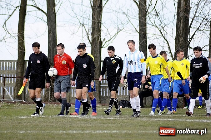 Zdjęcie w galerii na portalu naszraciborz.pl: Podział punktów w hicie kolejki wiadomości z regionu