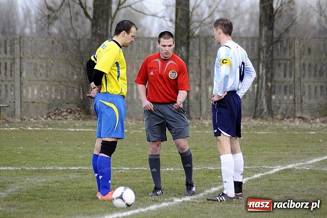 Zdjęcie w galerii na portalu naszraciborz.pl: Podział punktów w hicie kolejki wiadomości z regionu