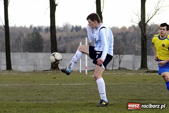 Zdjęcie w galerii na portalu naszraciborz.pl: Podział punktów w hicie kolejki wiadomości z regionu