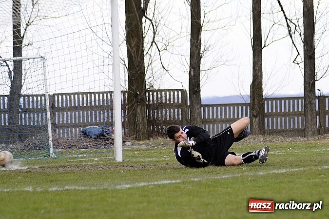 Zdjęcie w galerii na portalu naszraciborz.pl: Podział punktów w hicie kolejki wiadomości z regionu